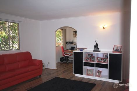 Property photo of 25 Laurinda Crescent Springwood QLD 4127