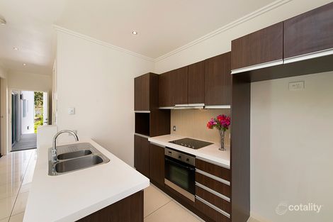 Property photo of 302/28 Dengate Lane St Lucia QLD 4067