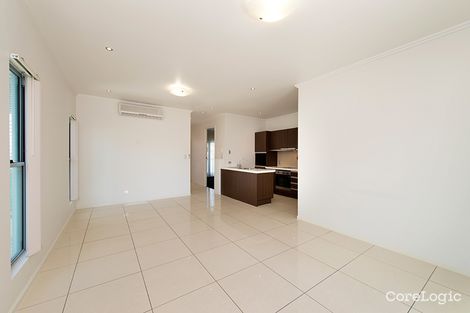 Property photo of 302/28 Dengate Lane St Lucia QLD 4067