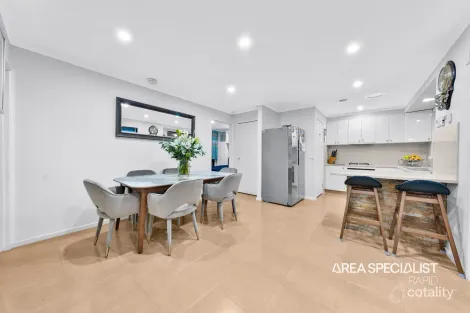Property photo of 21 Forsyth Court Cranbourne North VIC 3977