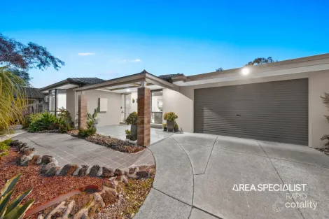 Property photo of 21 Forsyth Court Cranbourne North VIC 3977