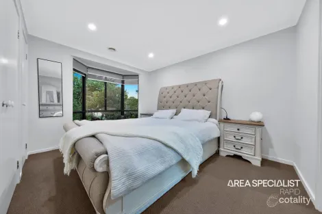 Property photo of 21 Forsyth Court Cranbourne North VIC 3977