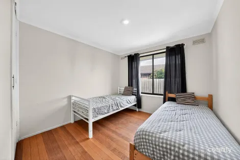 Property photo of 6 Acfold Court St Albans VIC 3021