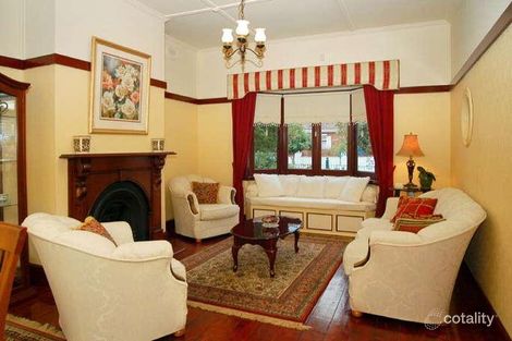 Property photo of 22 Wallace Crescent Strathmore VIC 3041