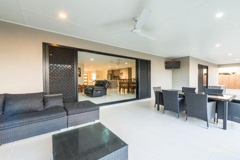 Property photo of 48 Canecutters Drive Ooralea QLD 4740