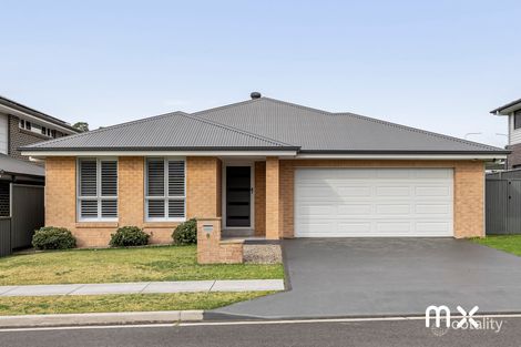 8 Escarpment Pl, Horsley, NSW 2530