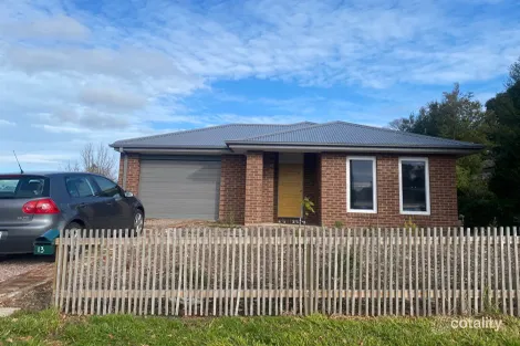 Property photo of 13A Dimora Avenue Camperdown VIC 3260