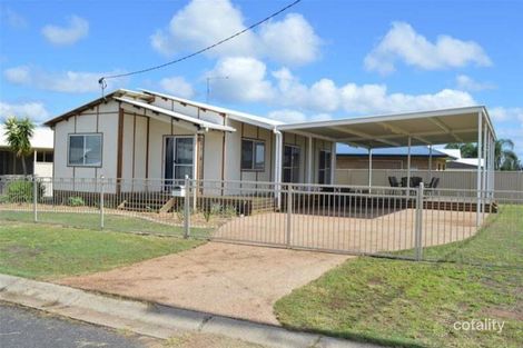 11 Racecourse Rd, Miles, QLD 4415