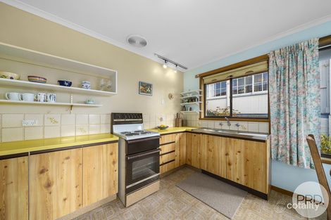 Property photo of 2/9 Cressy Street New Town TAS 7008