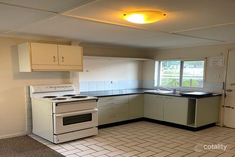 1a/5 Sapphire Dr, Nambour, QLD 4560