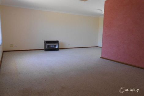Property photo of 3 Warragrah Place Parkes NSW 2870