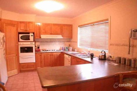 Property photo of 12 Augusta Close Cranbourne VIC 3977