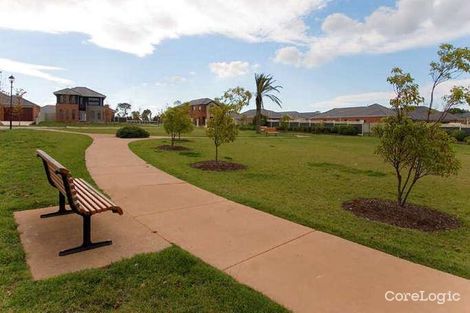 Property photo of 5 Castlebury Place Craigieburn VIC 3064