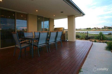 Property photo of 8 Brighton Bay View Point Cook VIC 3030