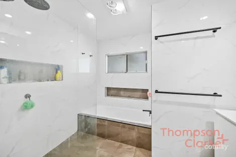 Property photo of 14 Beverley Close Tarro NSW 2322