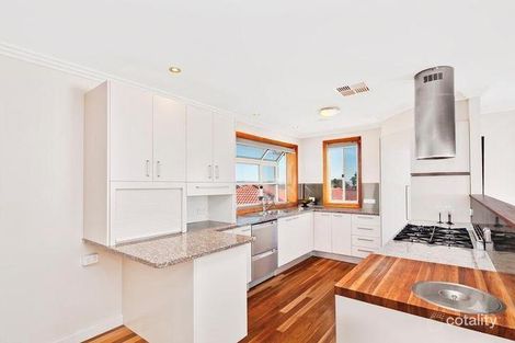 Property photo of 40 Halloran Drive Jerrabomberra NSW 2619