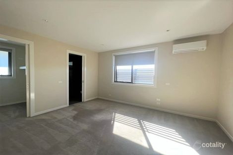 Property photo of 2/17 Binalong Avenue Chadstone VIC 3148