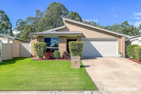 8 Noah Ct, Redland Bay, QLD 4165
