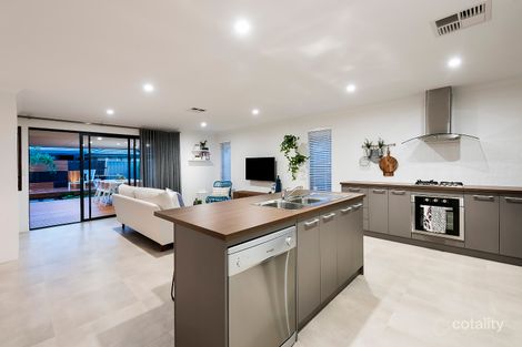 2 Tooting St, Beckenham, WA 6107