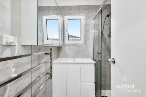 Property photo of 1/2 Wattle Drive Doveton VIC 3177