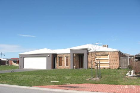 2 Panmure Ct, Berwick, VIC 3806