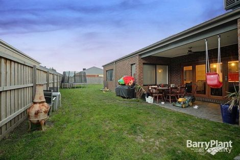 Property photo of 25 Sundew Crescent Pakenham VIC 3810