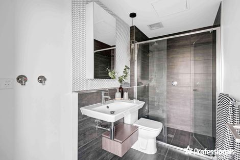 Property photo of 302/184 The Esplanade Caroline Springs VIC 3023