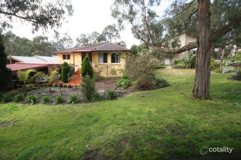 31 Landau Dr, Warranwood, VIC 3134