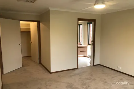 Property photo of 40 Lakesfield Drive Lysterfield VIC 3156