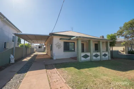 Property photo of 19 Waratah Street Parkes NSW 2870