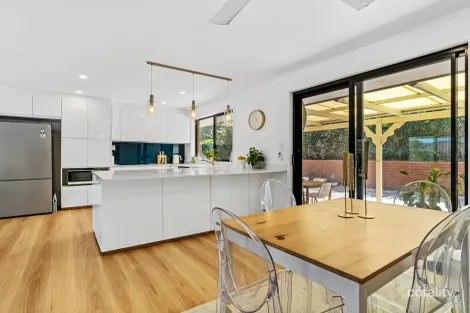 Property photo of 64 Cobai Drive Mudgeeraba QLD 4213