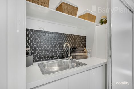 Property photo of 1/87-93 Radford Road Reservoir VIC 3073