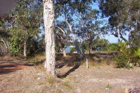 32 Marine St, Macleay Island, QLD 4184