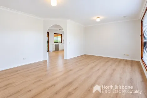 Property photo of 4 Poplar Place Kallangur QLD 4503