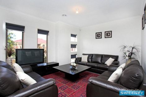 Property photo of 16 David Circuit Hillside VIC 3037