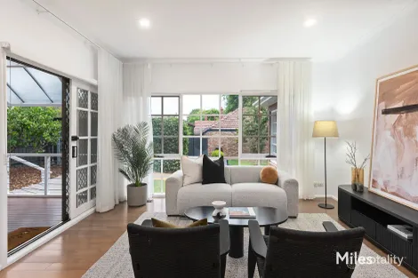 Property photo of 27 Odenwald Road Eaglemont VIC 3084