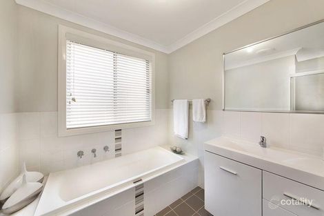 Property photo of 31B Boomerang Road Edensor Park NSW 2176