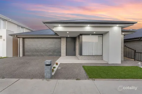 29 Xenolith Dr, Craigieburn, VIC 3064