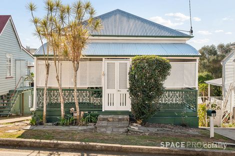 15 WESTBURY ST, RED HILL, QLD 4059