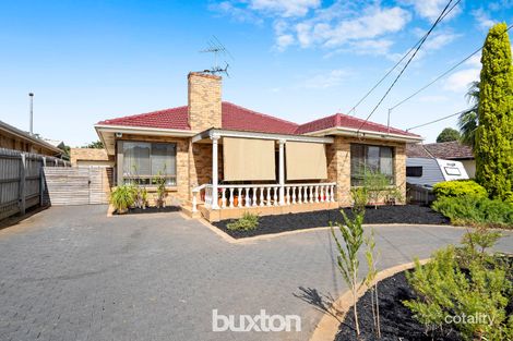 Property photo of 18 Royena Road Moorabbin VIC 3189