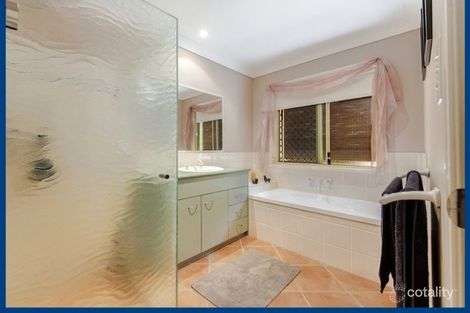 Property photo of 33 Armstrong Way Highland Park QLD 4211