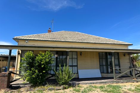 Property photo of 22 Clarendon Street Cranbourne VIC 3977