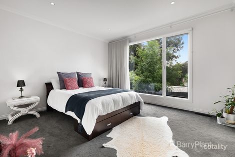 Property photo of 2/16 Raglan Road Research VIC 3095