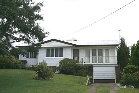 11 Oakey St, Stafford Heights, QLD 4053