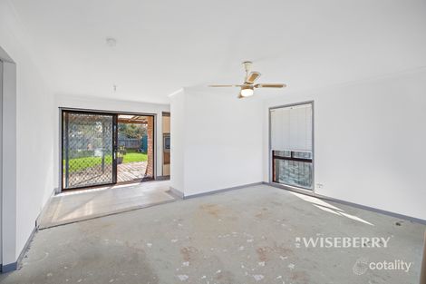 Property photo of 4 Jane Close Lake Haven NSW 2263