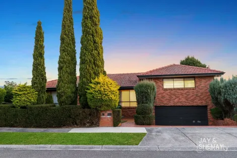 Property photo of 6 Joseph Banks Crescent Endeavour Hills VIC 3802