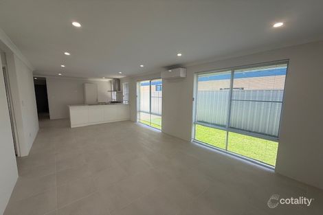 Property photo of 16 Armadan Court Byford WA 6122