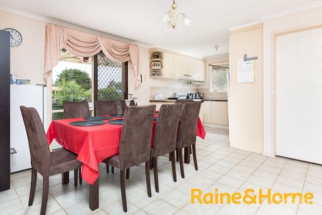 Property photo of 17 Manna Gum Court Narre Warren VIC 3805