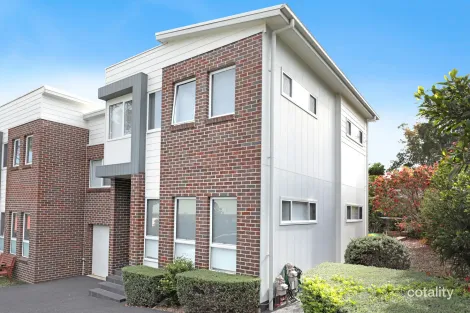 Property photo of 3/30 Carr Parade Unanderra NSW 2526