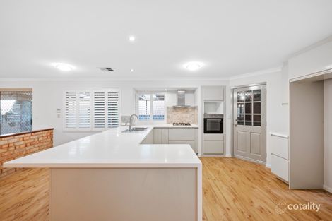 Property photo of 6 Wintersweet Place Halls Head WA 6210